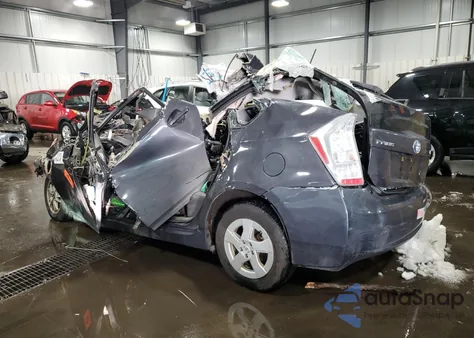 2010 Toyota Prius z USA, uszkodzony, nr VIN JTDKN3DU2A0010751